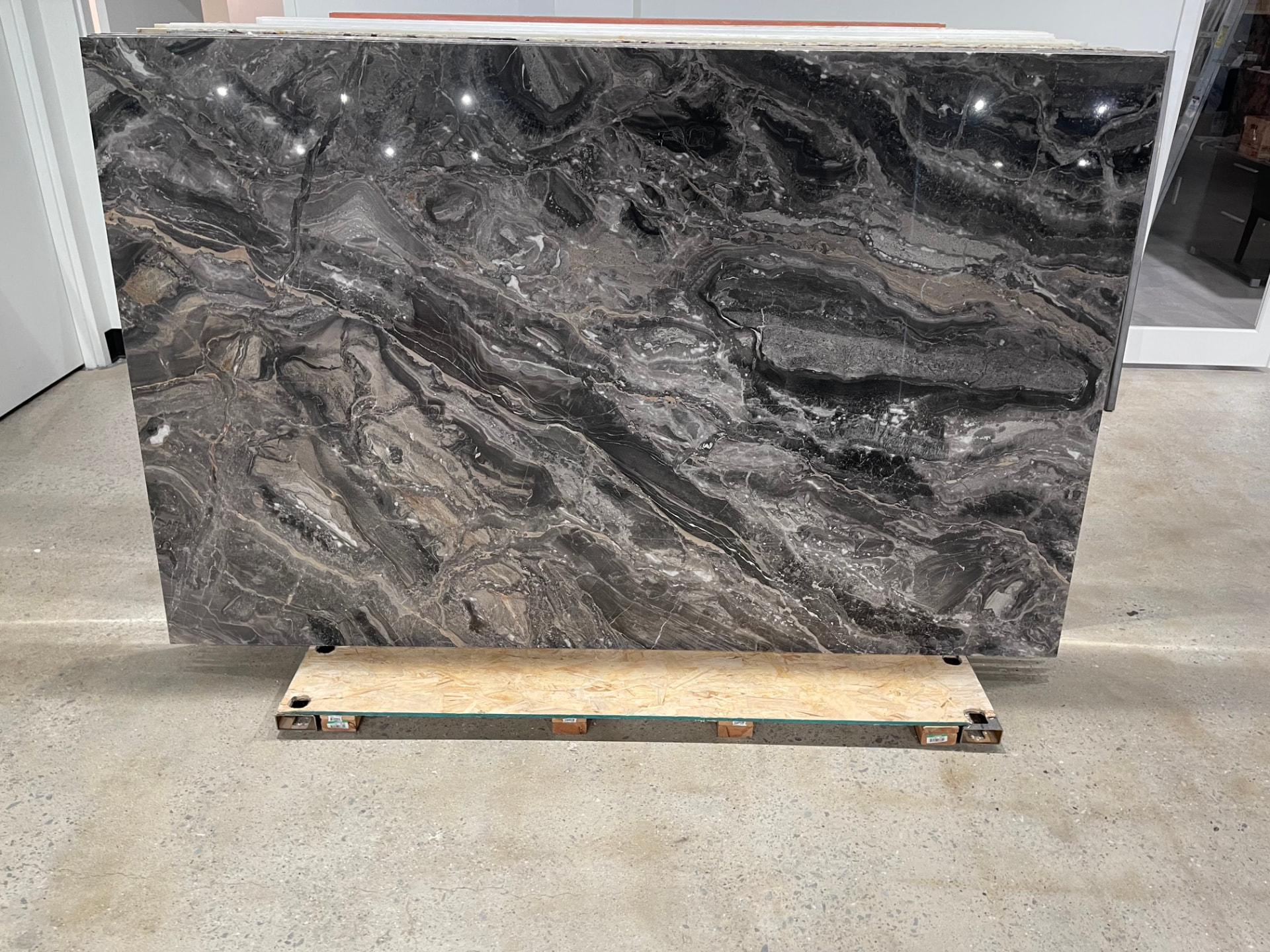 Orobico Grigio Marble translucent thin stone panel